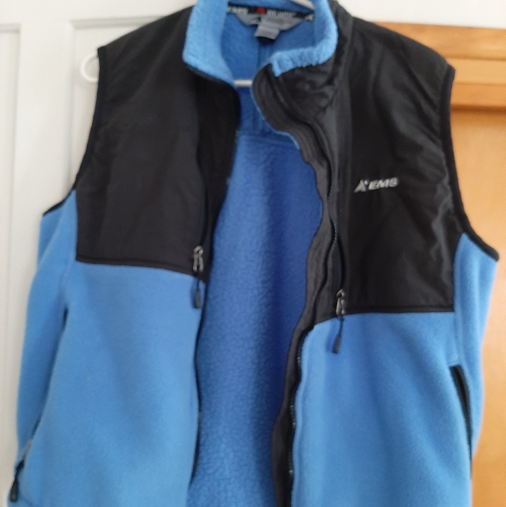 Eastern Mountain Sports Fleece Vest Med.